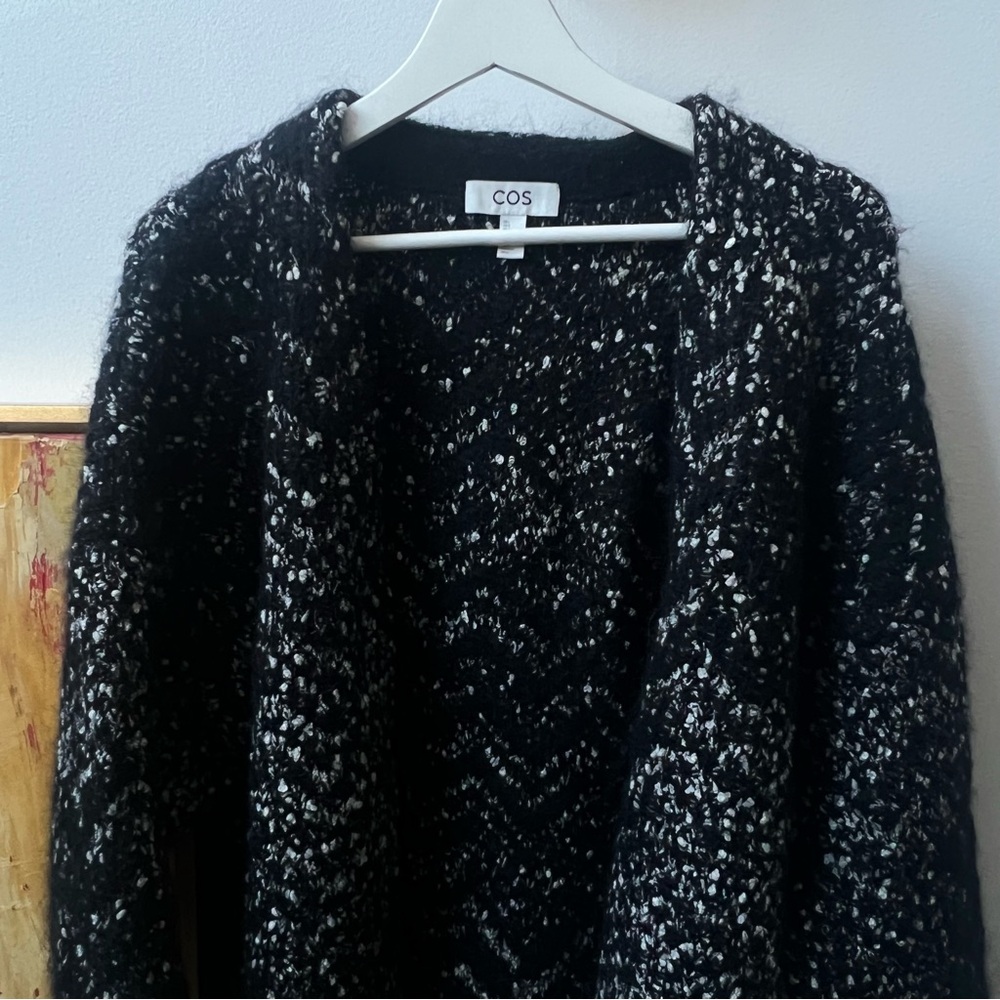 LAST CHANCE❗️(8/23) - COS Monochrome Women's Cardigan - Picture 2 of 10